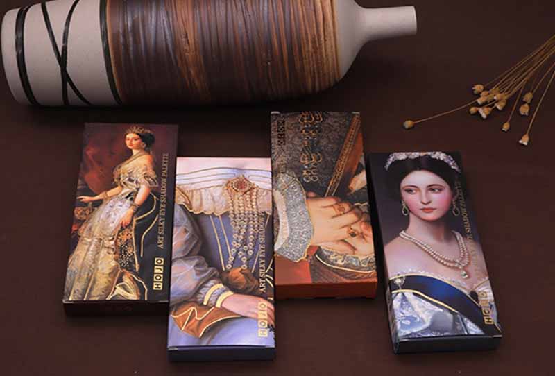 Four unique LASHSOUL eyeshadows