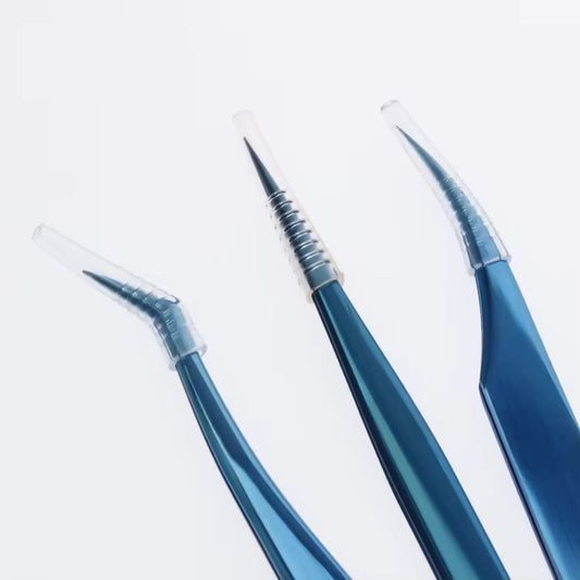 Pinzas para pestañas de acero inoxidable azul, duraderas, de alta calidad, con punta puntiaguda de presión ligera.